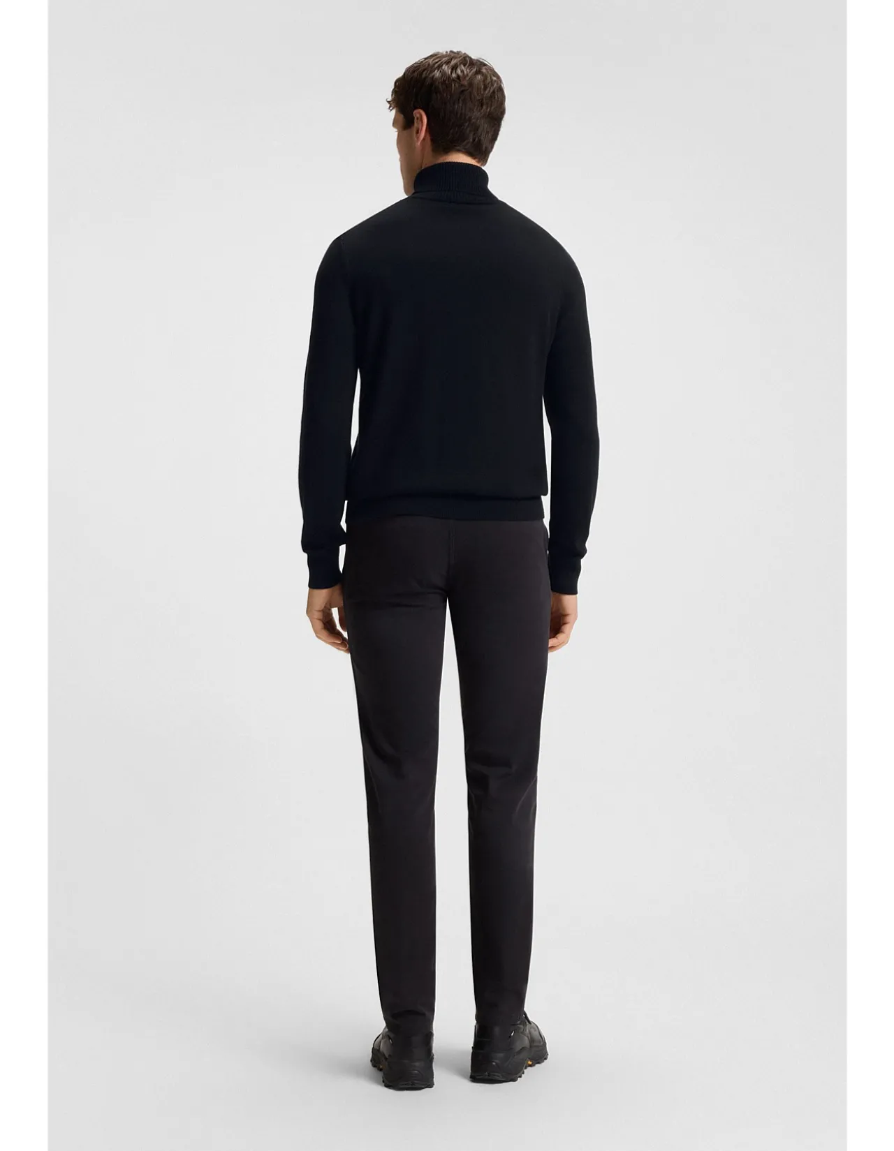 Akiro_S-Knitwear