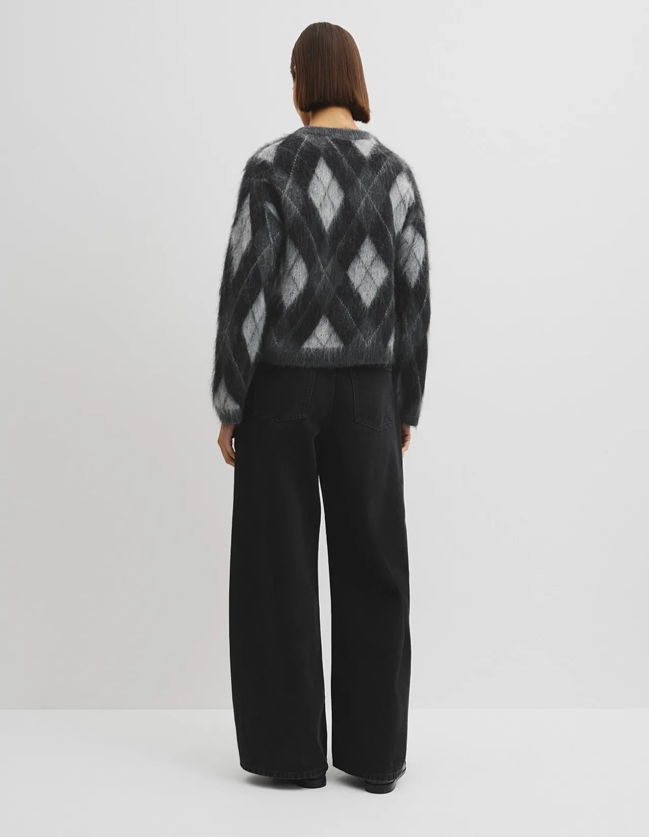 Argyle Crew Neck Knit