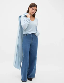 AUSTRALIAN MERINO V NECK TOP