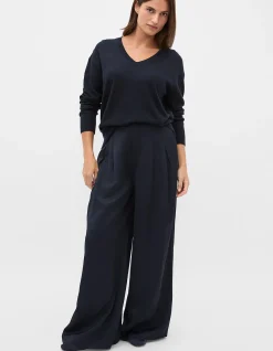 AUSTRALIAN MERINO V NECK KNIT