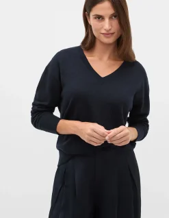 AUSTRALIAN MERINO V NECK KNIT