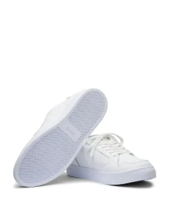 Avenue Sneaker