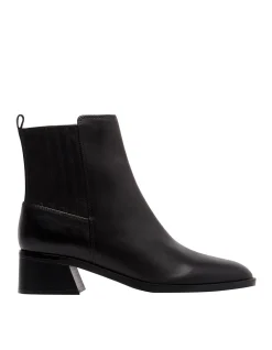 AVIAS BOOT