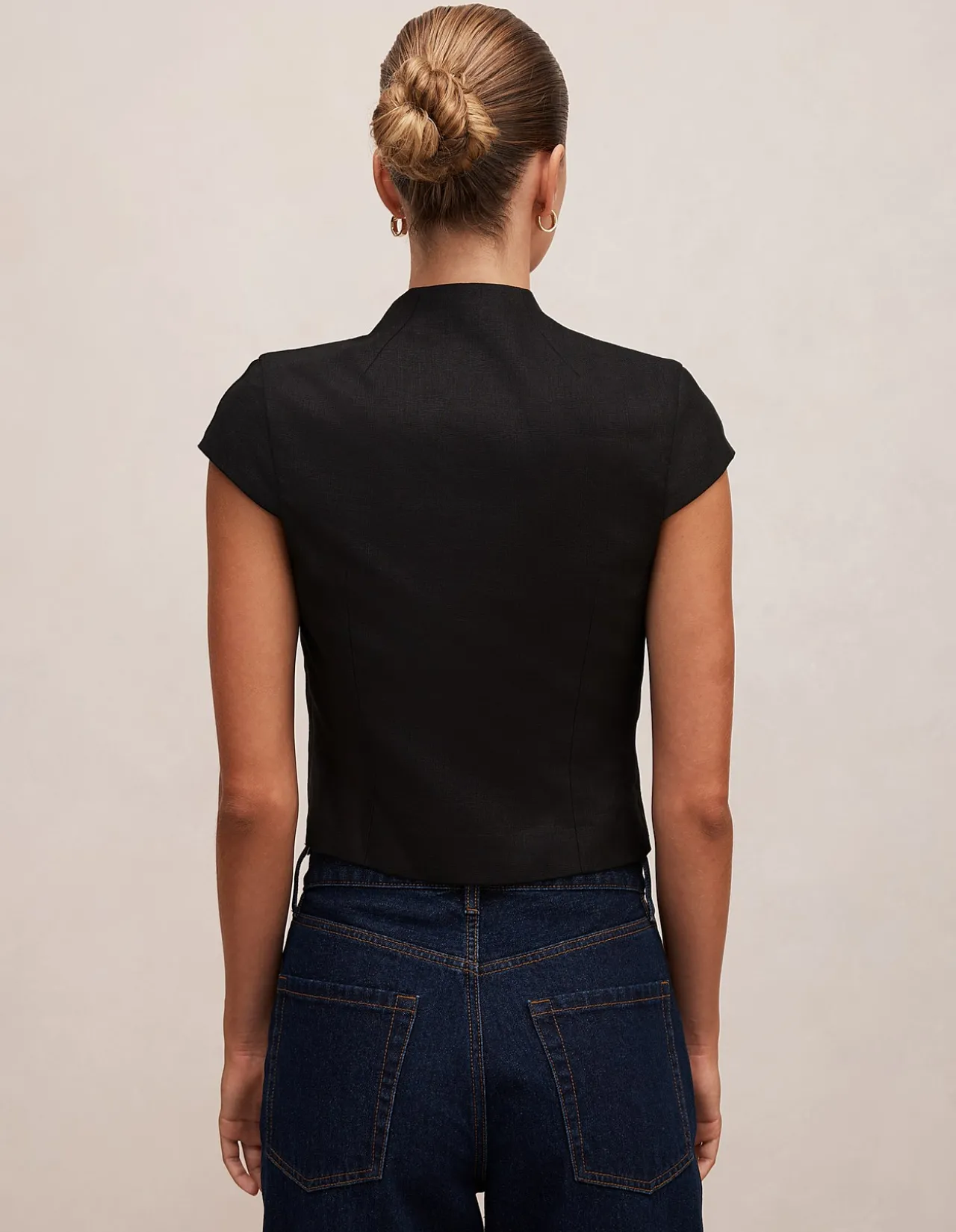 AYLA KEYHOLE LINEN TOP