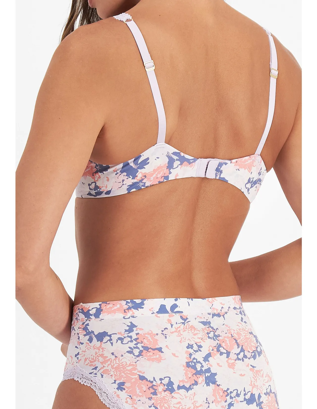 Barely There Luxe Lightly Lined Bra