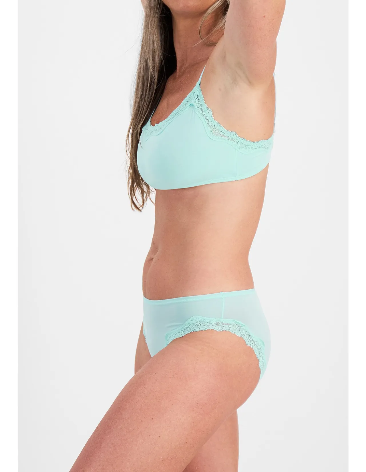 BASES FLEX LACE BIKINI BRIEF