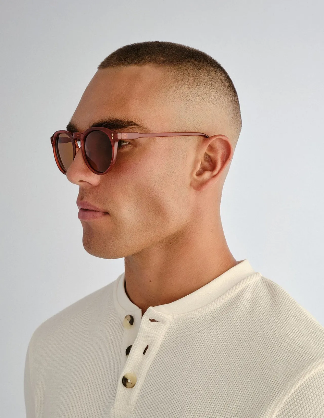 BRIGHT RED ROUND SUNGLASSES