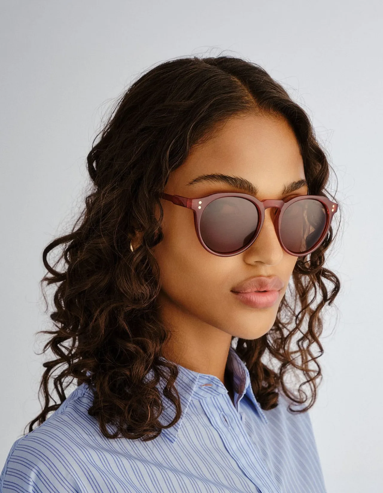 BRIGHT RED ROUND SUNGLASSES