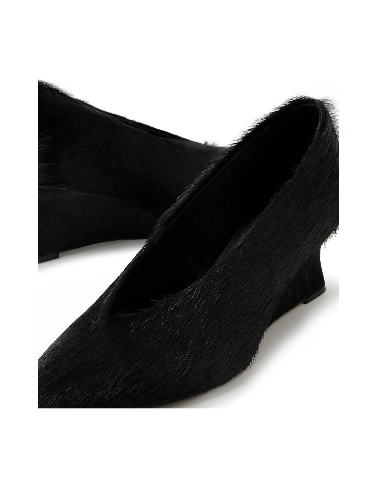 CAMYE MO BLACK LONG PONY