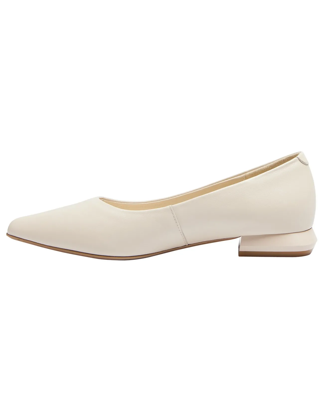 CASSIE FLAT