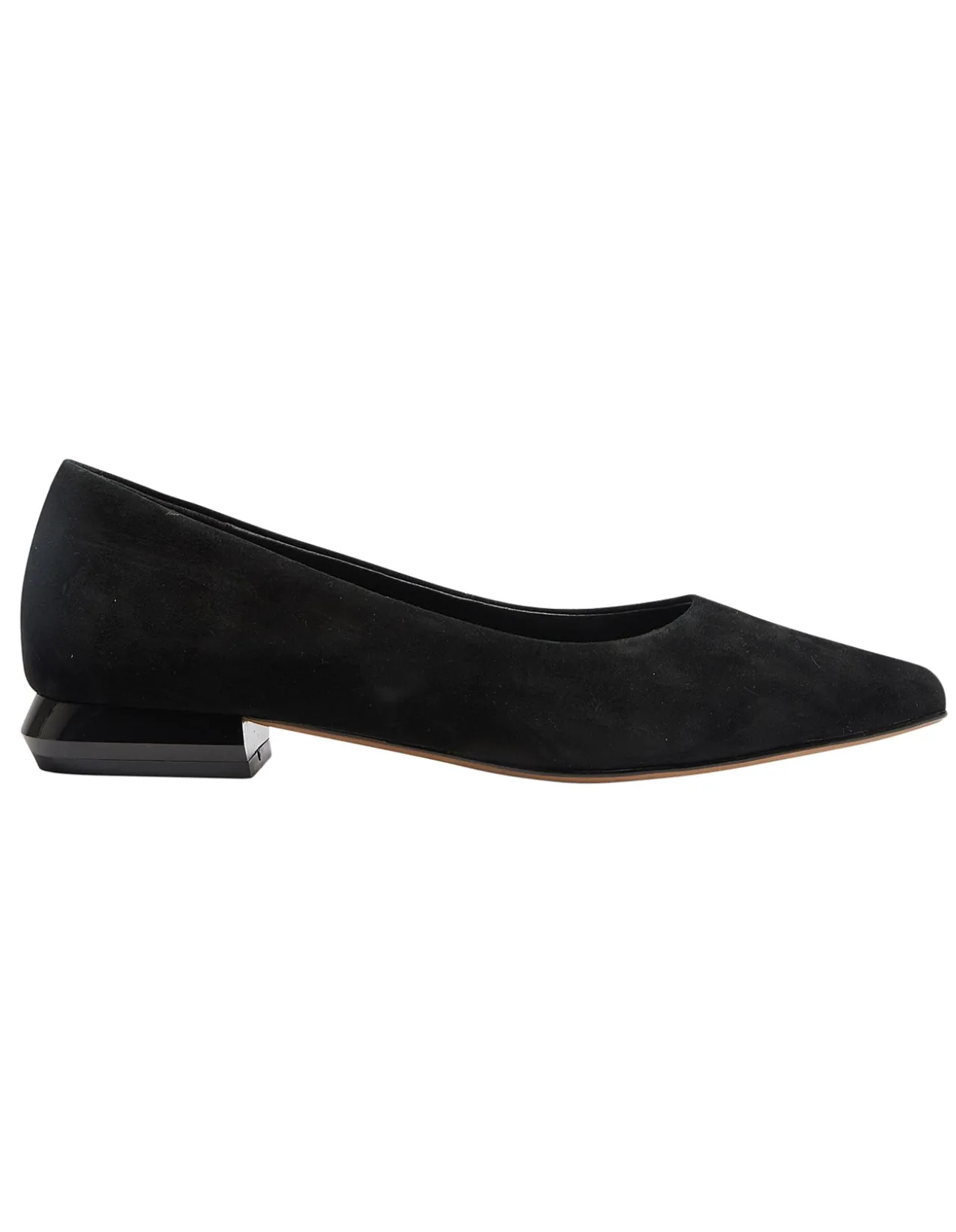 CASSIE FLAT