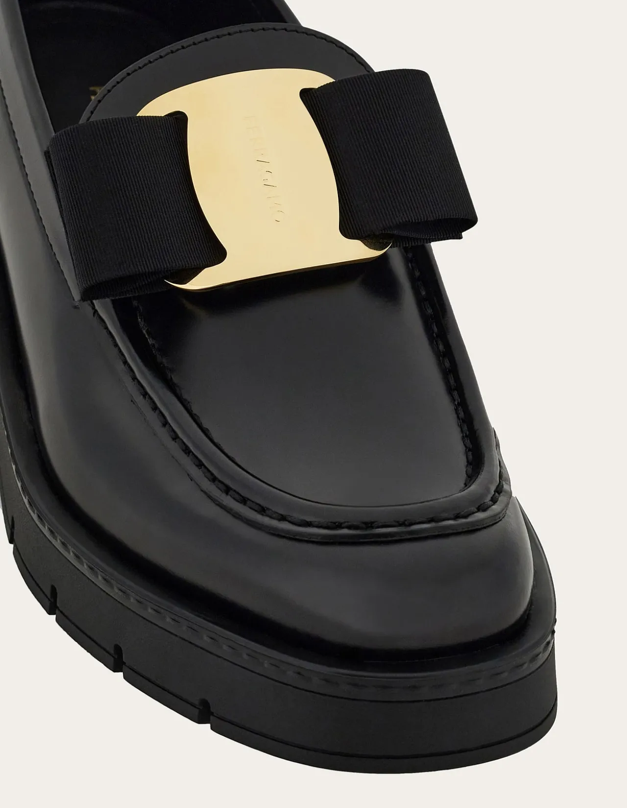 CHUNKY VARA BOW LOAFER