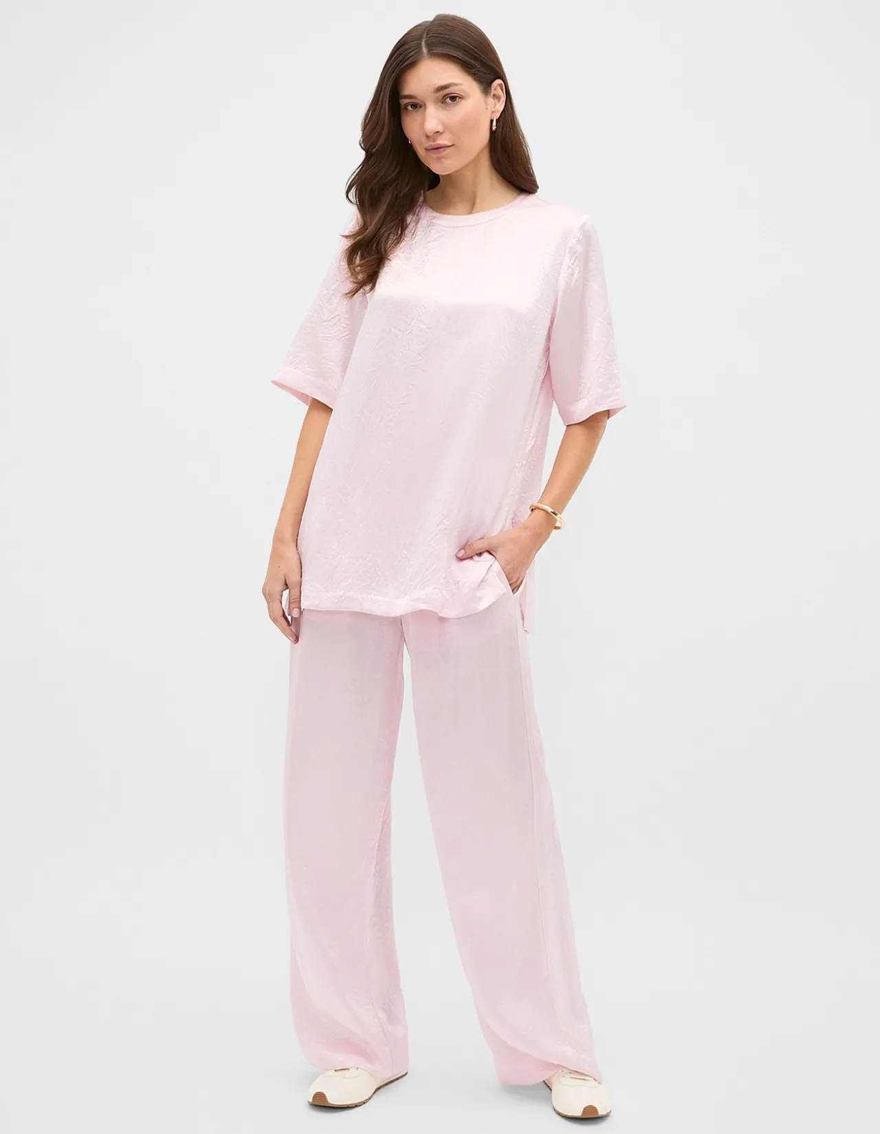 CRINKLED SATIN ELASTICATED PANT