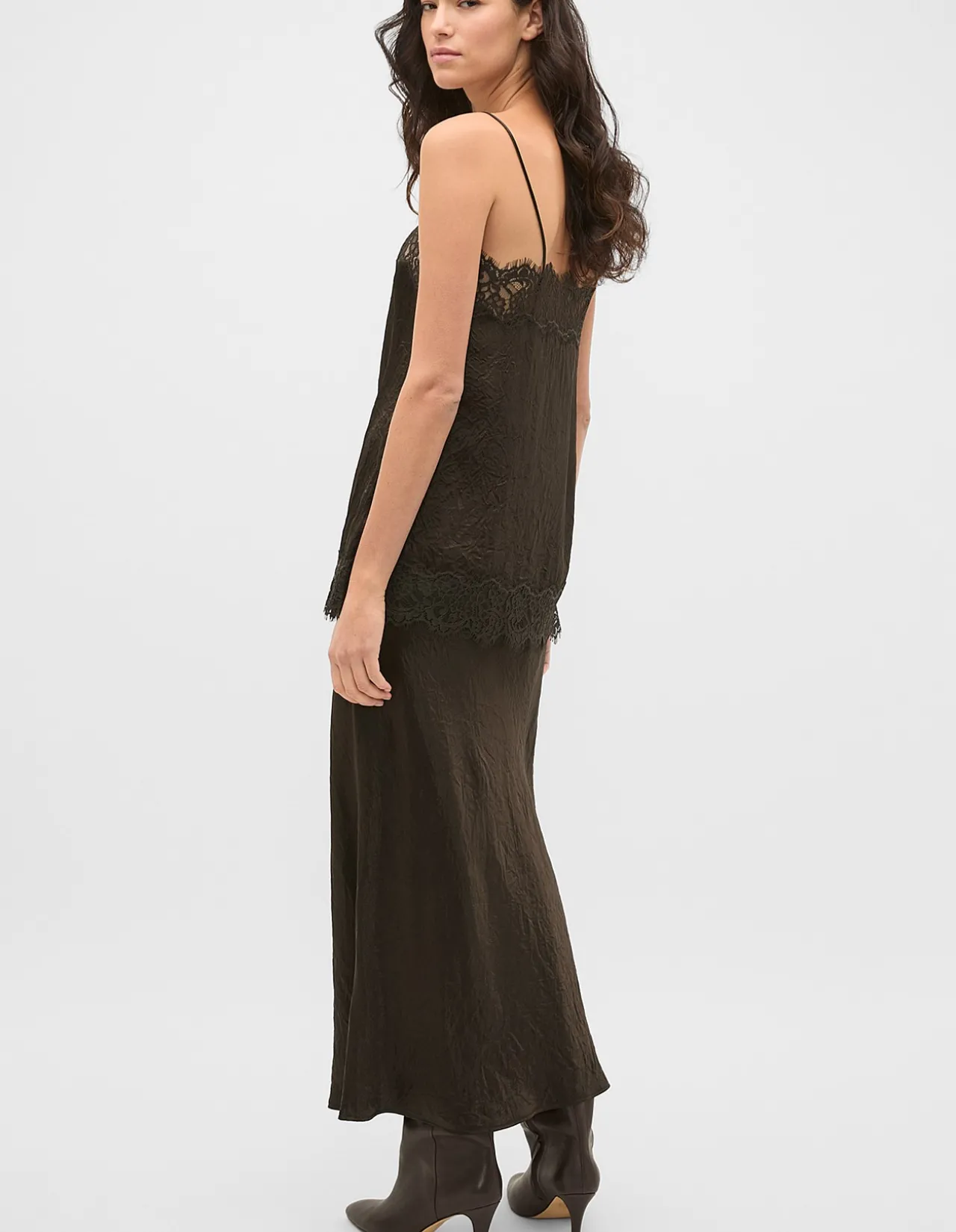 CRINKLED SATIN LACE SQUARE NECK CAMI