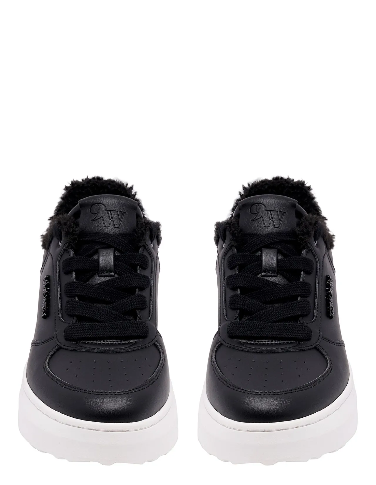 CUDDLY SNEAKER