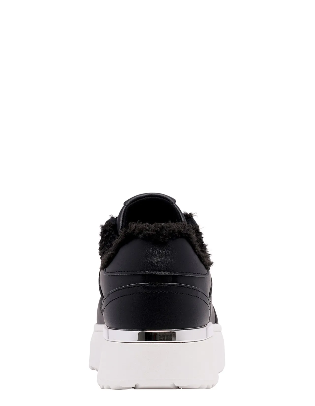 CUDDLY SNEAKER
