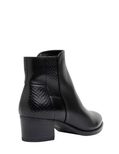 DAPPER ANKLE BOOT