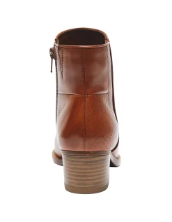 DAPPER ANKLE BOOT