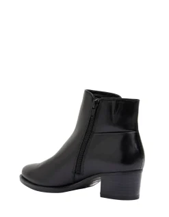 DAPPER ANKLE BOOT