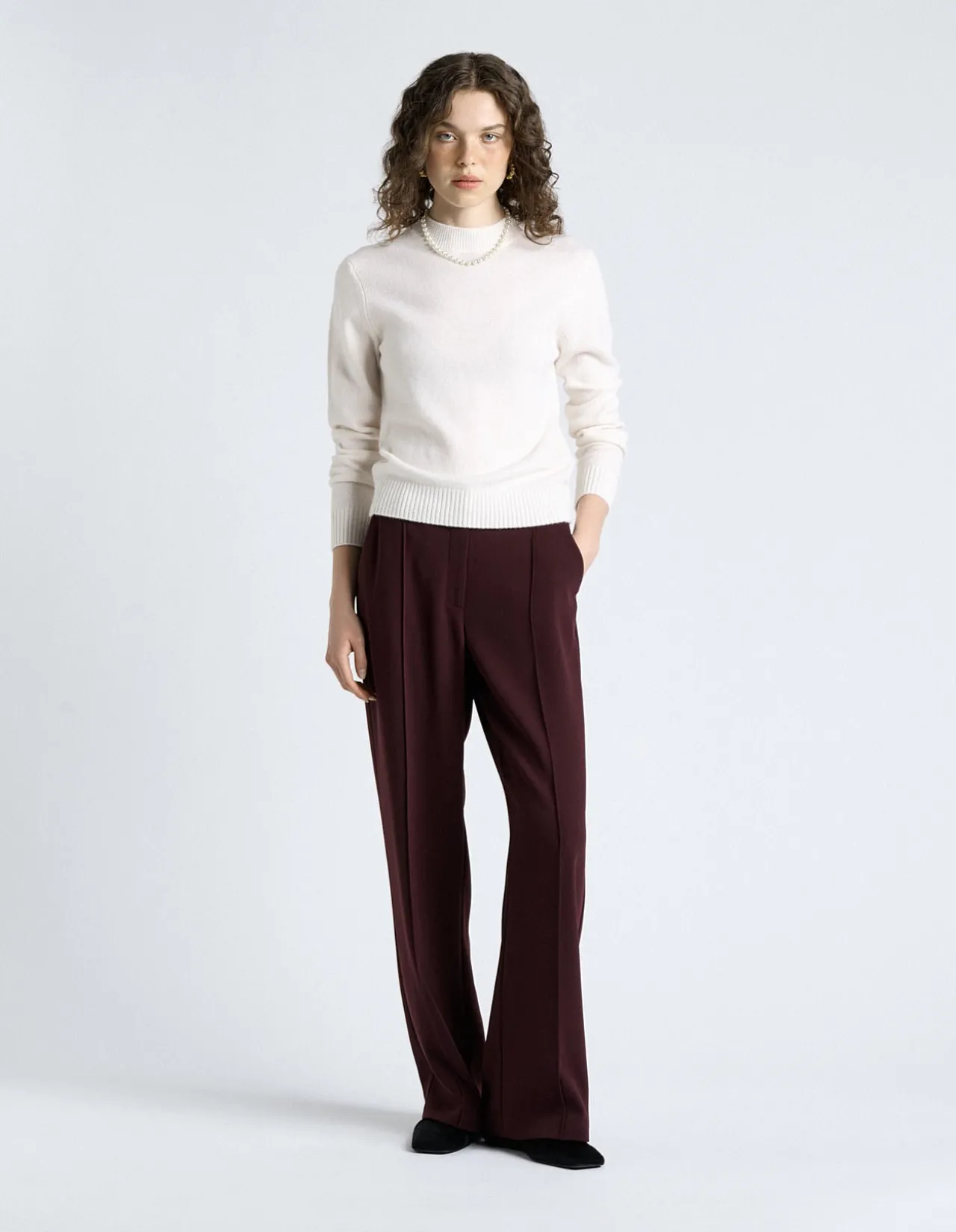 DARK PLUM CREPE STRAIGHT LEG PANT