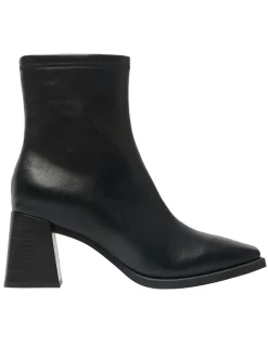 DEMAND ANKLE BOOT