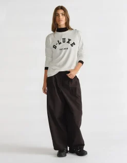 D-Luxe Curved Hem Long Sleeve Logo Top