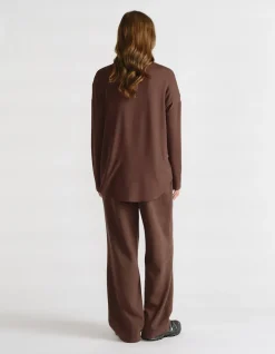 D-Luxe Curved Hem Long Sleeve Logo Top