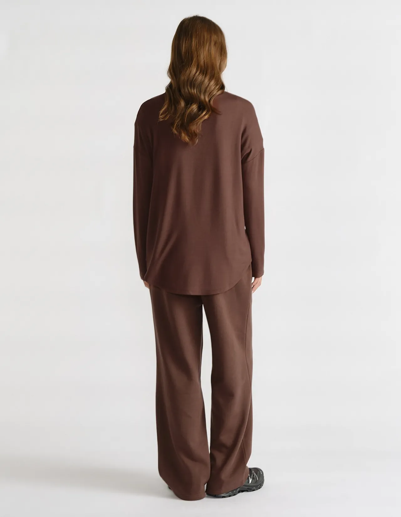 D-Luxe Curved Hem Long Sleeve Logo Top