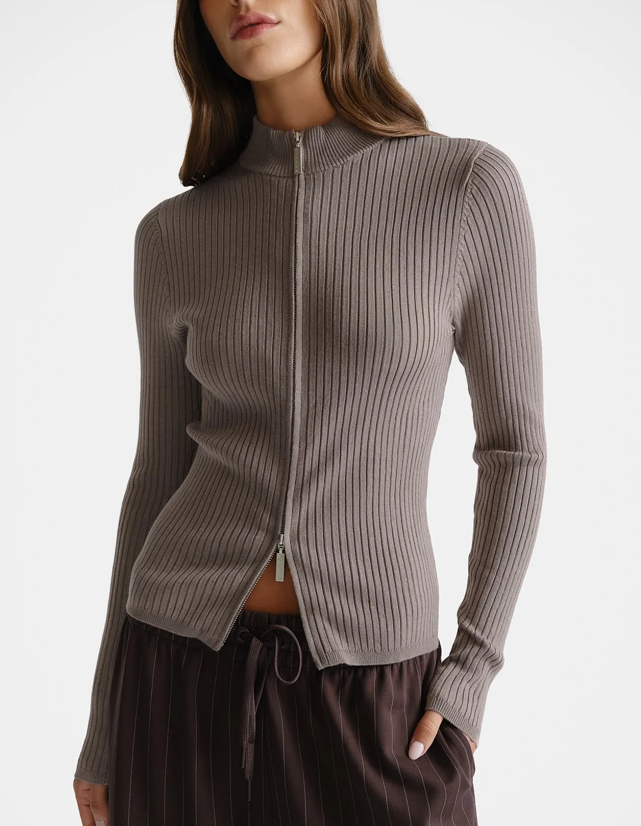 D-LUXE KNIT ZIP LONG SLEEVE