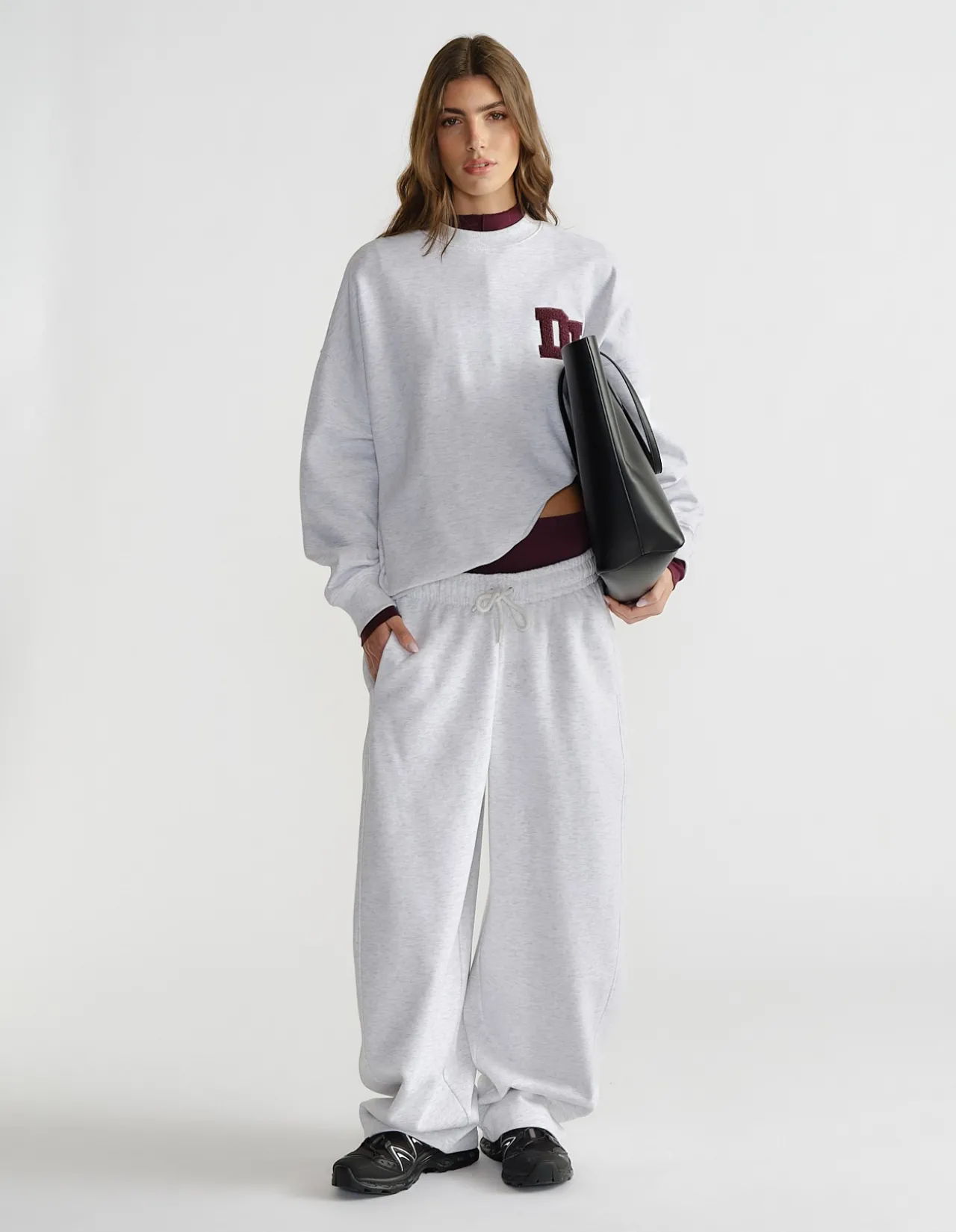 D-LUXE LOGO CREW SWEAT