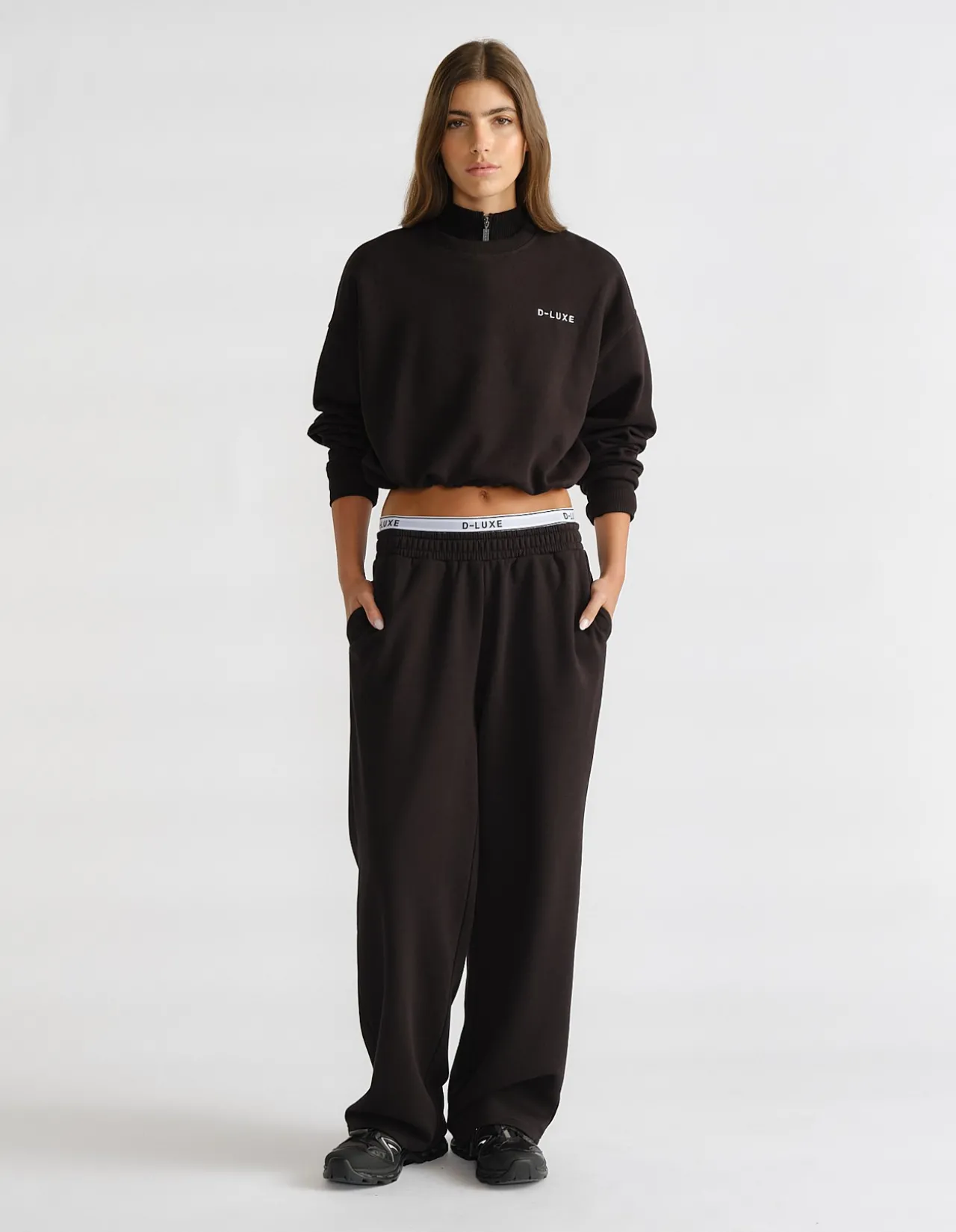 D-LUXE LOGO CROP SWEAT
