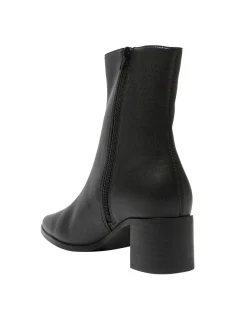 EAGLE ANKLE BOOT