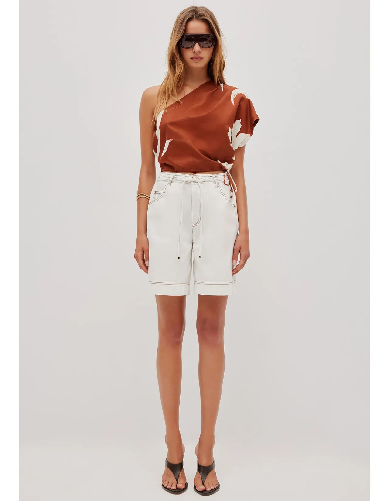 ELARA ONE SHOULDER TOP