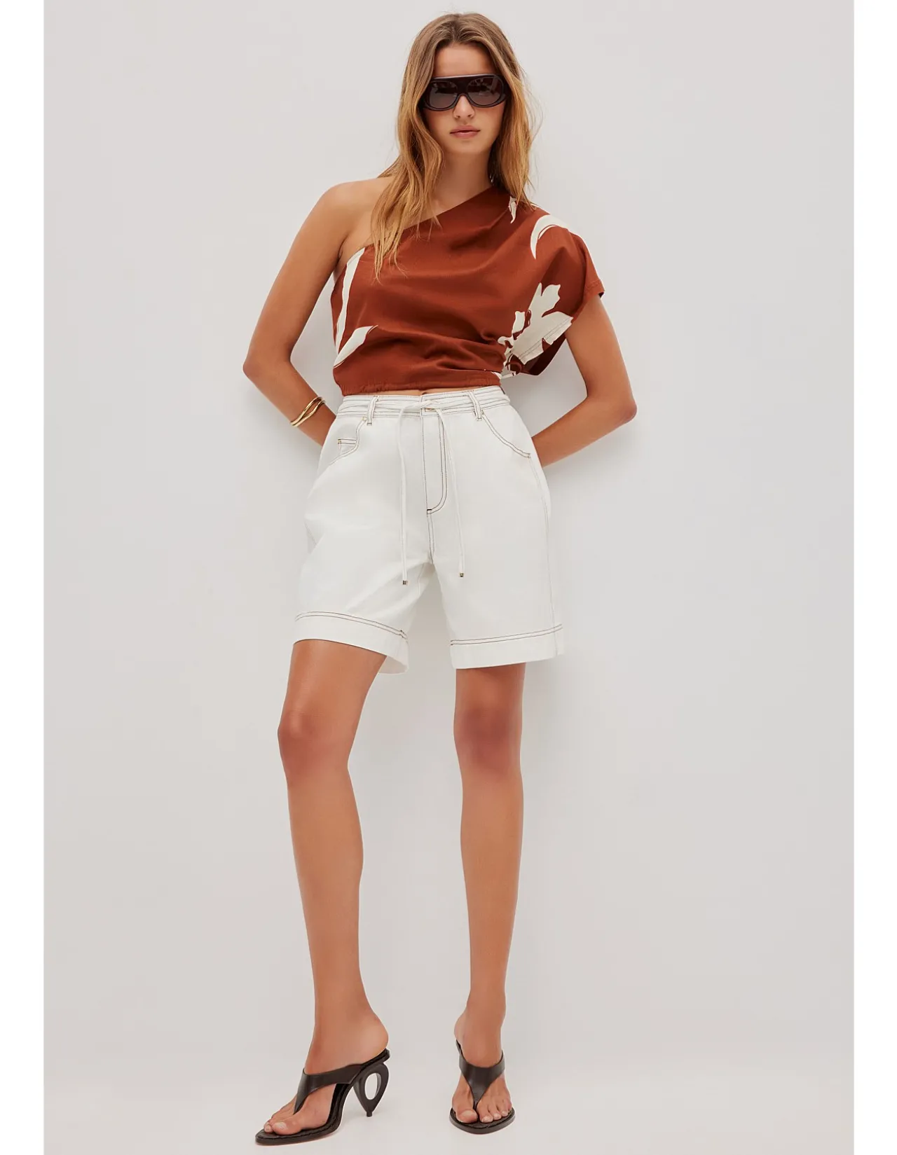 ELARA ONE SHOULDER TOP
