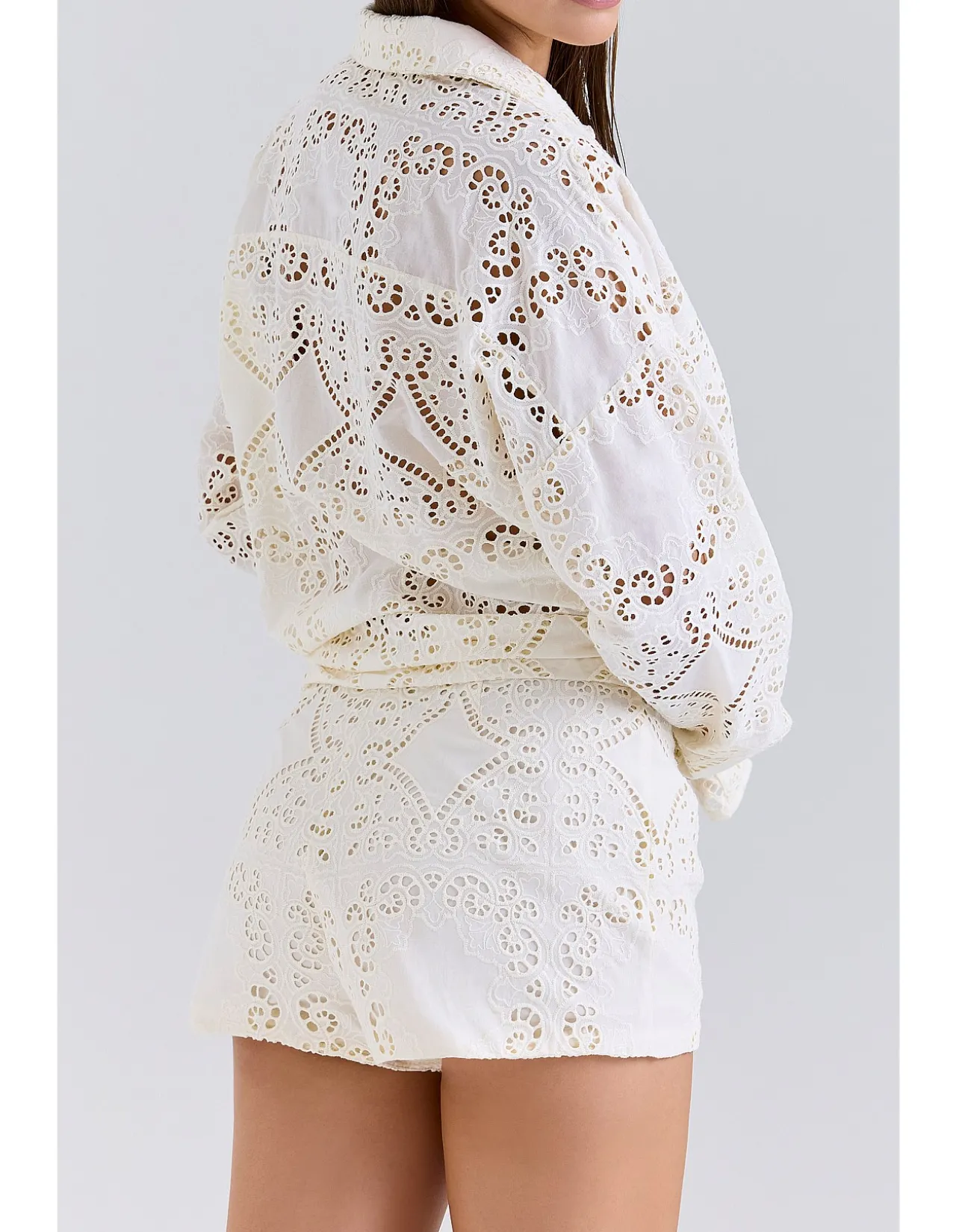EMAN COTTON BRODERIE ANGLAISE SHORTS
