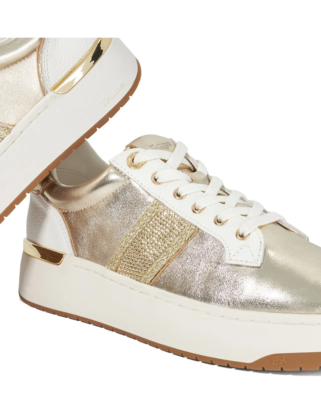EMEELIA TRAINER