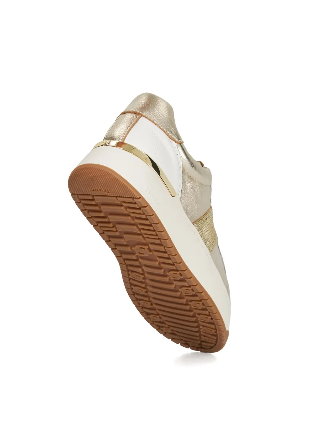 EMEELIA TRAINER