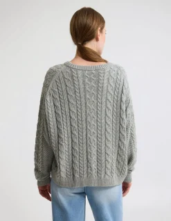 EVIE CABLE KNIT CREW NECK