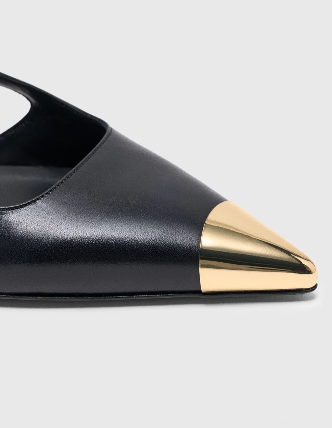 Faynatoecap Pumps