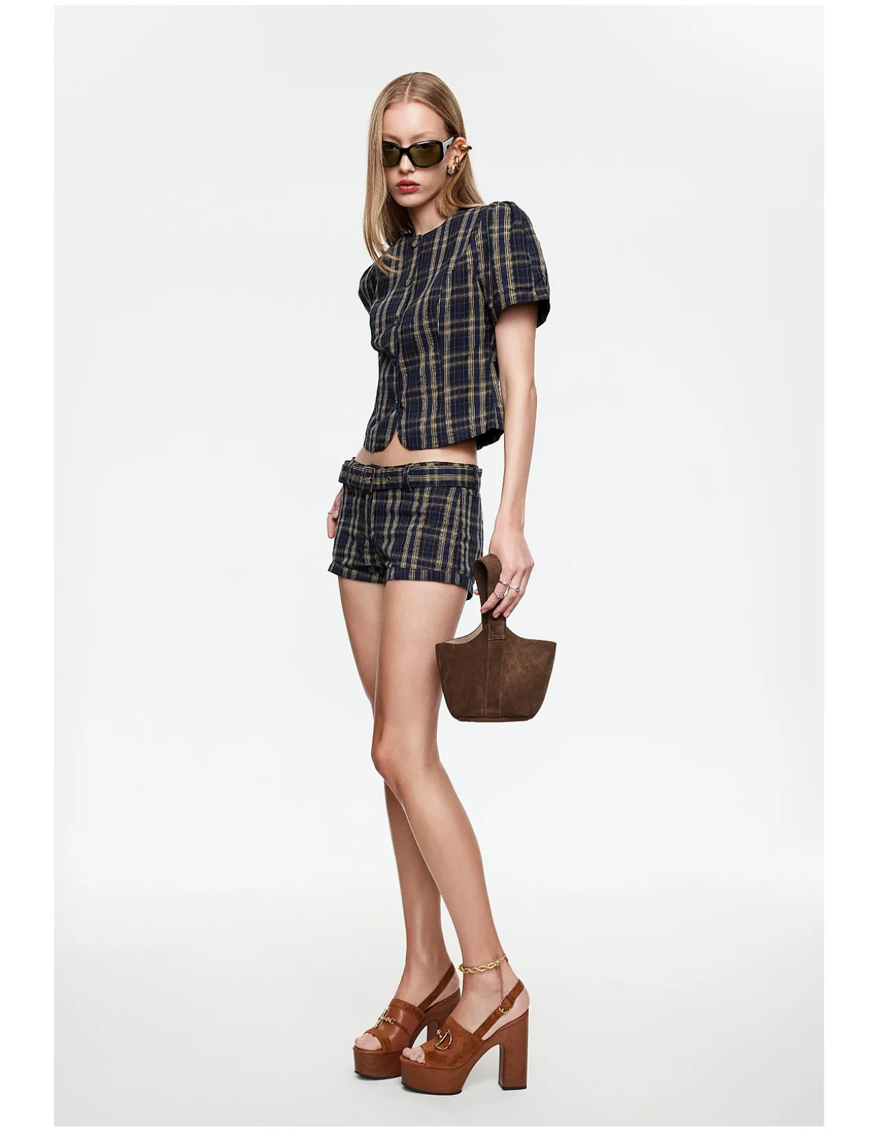 Femme Plaid Puff Sleeve Blouse