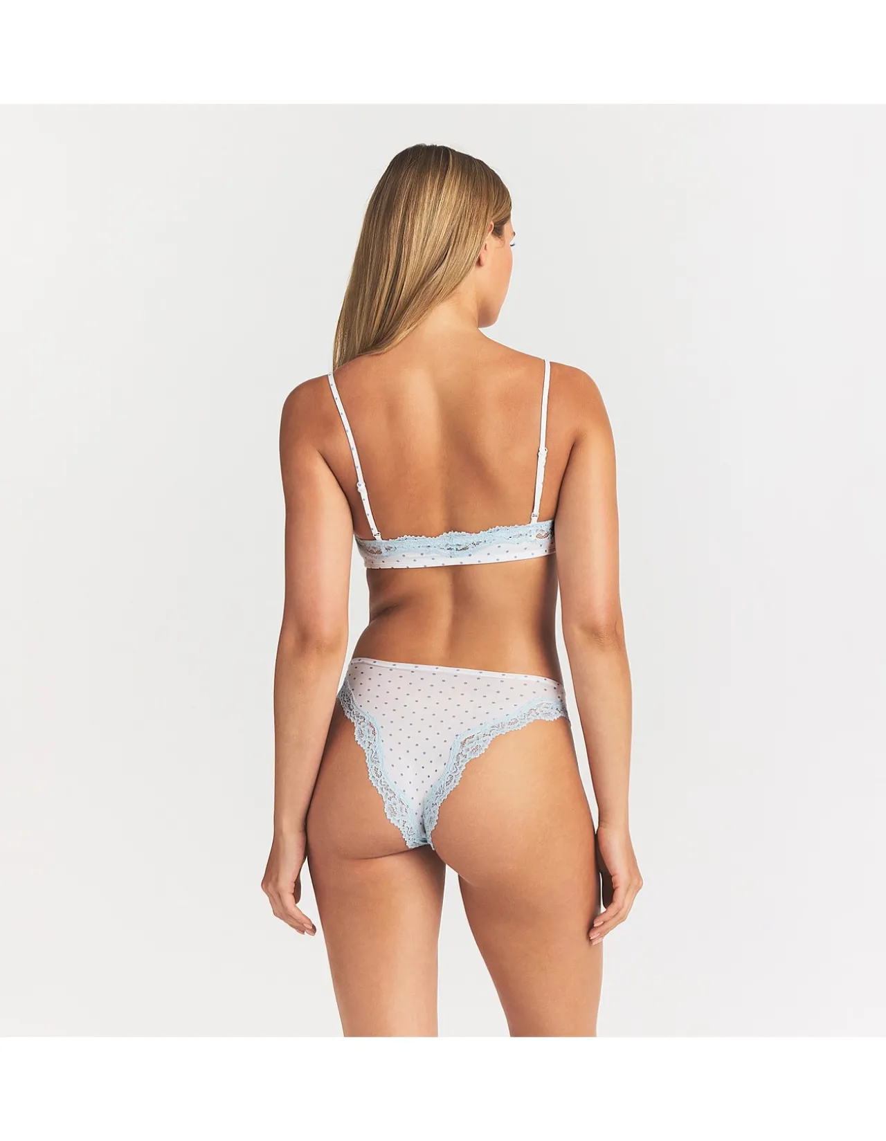 FITS EVERYBODY LACE SCOOP BRALETTE