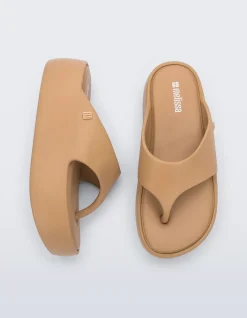 FREE PLATFORM THONG