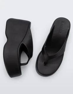 FREE THONG WEDGE