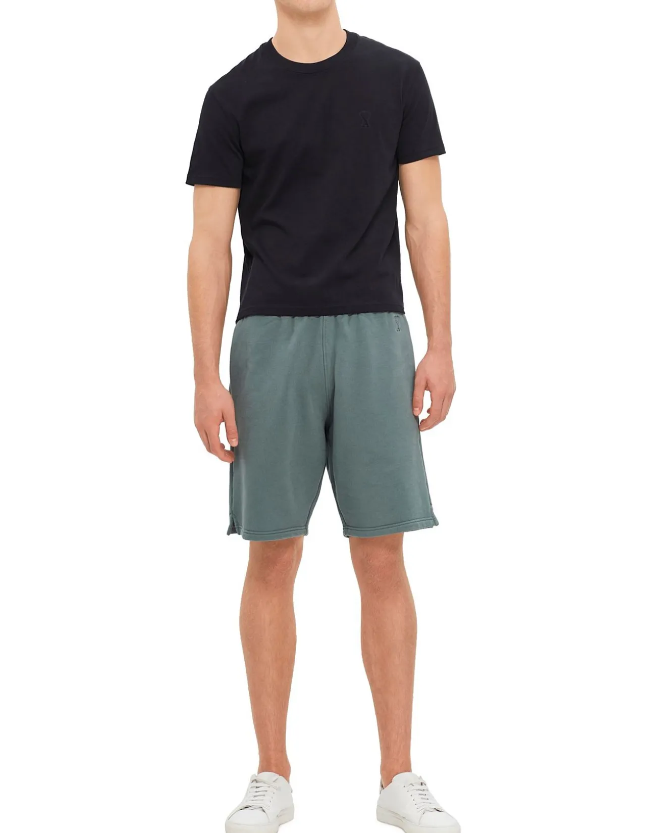 Garment Dye Short with Ami de Coeur Motif