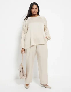 GATHERED SLEEVE BLOUSE