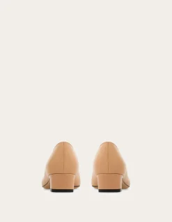 ICONIC BOW PUMP
