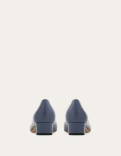 ICONIC BOW PUMP