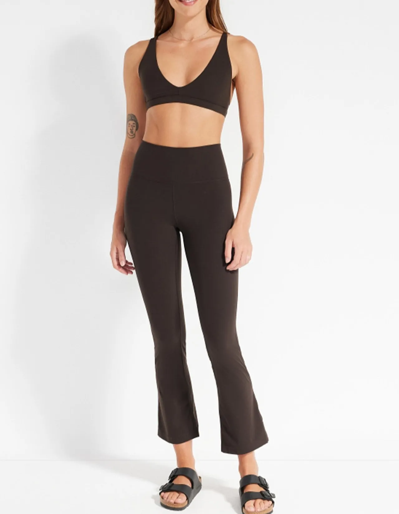 In Motion Pocket Cropped Flare