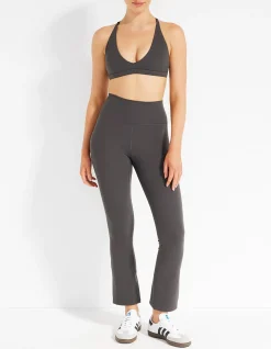 In Motion Pocket Cropped Flare