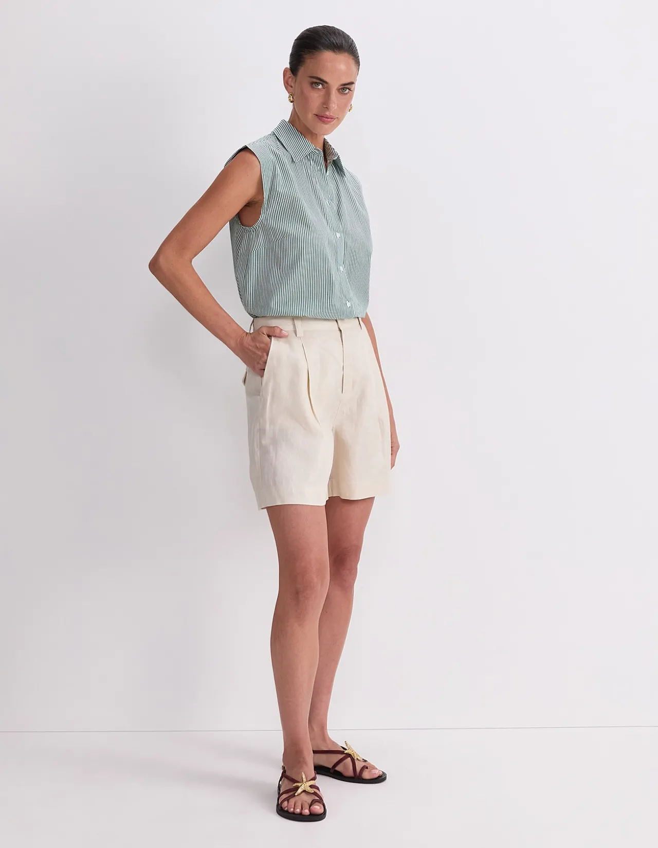 JAMIE LINEN PLEAT SHORT